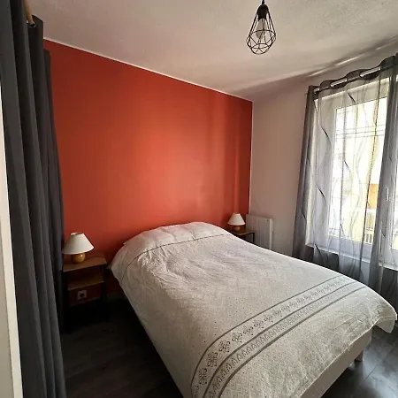 - Petit Cocon Avec Balcon A 200m De La De *