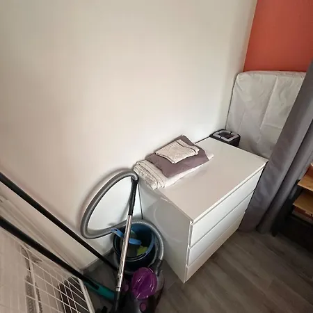 - Petit Cocon Avec Balcon A 200m De La De Apartman *
